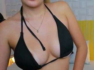 saliha-pinky Live Webcam on CamSoda