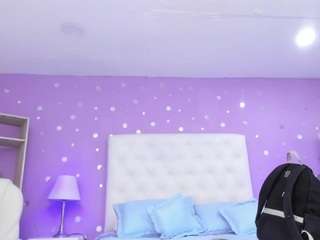 scarlette15's CamSoda show and profile