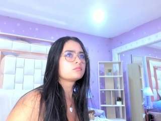 Live webcam model scarlette15 on Soda Cams