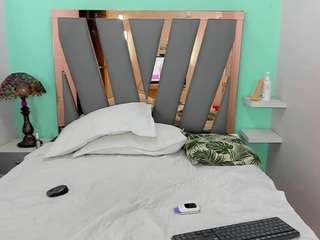 violett-salvator... Live Webcam on CamSoda
