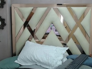 violett-salvator... Live Webcam on CamSoda