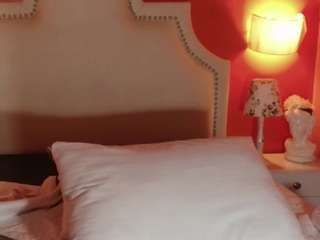 violett-salvator... Live Webcam on CamSoda
