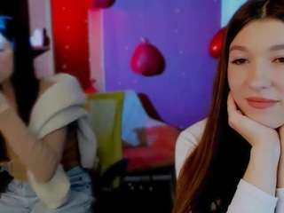 amanda-miki's CamSoda show and profile