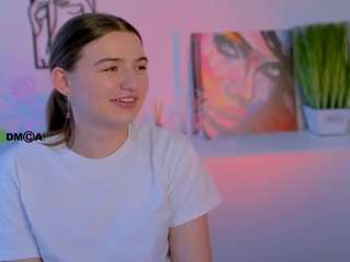 charlotte-smile Live Webcam on CamSoda