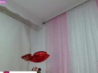 Live webcam model carolinagarcia1 on Soda Cams