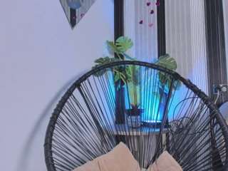 ebony-petite-69 webcam