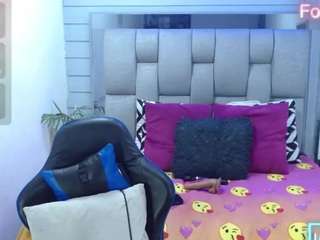 evelinzaens Live Webcam on CamSoda