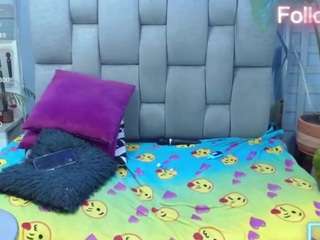 evelinzaens Live Webcam on CamSoda