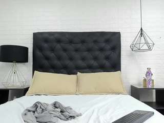 Discover naia-rose from CamSoda