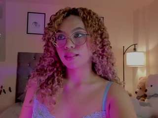 ximena-sotto1's CamSoda show and profile