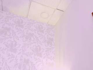 Briana live webcam show