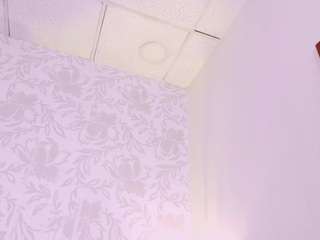 Briana live webcam show
