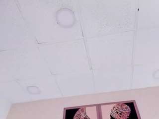 Briana live cam preview