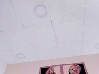 Briana live cam preview