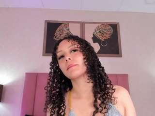 Briana live cam preview