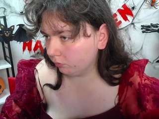 neonilalisova Live Webcam on CamSoda
