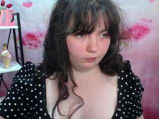 neonilalisova Live Webcam on CamSoda