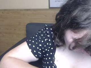 NeonilaLisova live cam preview