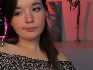  nika-still chat room