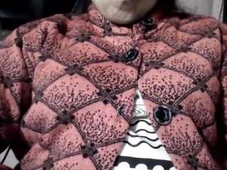 sassymilf Live Webcam on CamSoda