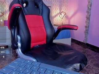 alaialester's CamSoda show and profile