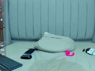 alaialester Live Webcam on CamSoda