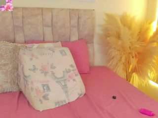 Ananyakay1 live cam on CamSoda