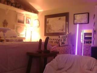 Live webcam model blondeblonde1269 on Soda Cams