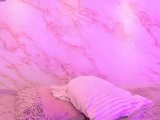 le modèle dakotaferreti est en webcam porno dans un show sur le site camsoda, il possède les tags suivants: athletic,lovense,young adult,toys,teen 18,pussy,playdildo,orgasm,black hair,lush,drinking,dirty talk,dildo or vibrator,dildo,cum in pussy,creampie,brown eyes,blowjob,big tits,curvy