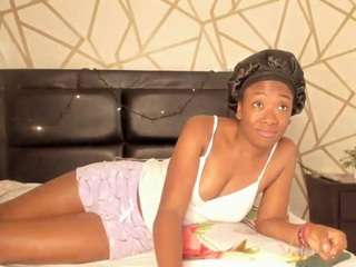 Image 1 of darkhonney, female webcam model,  years old, on live webcam