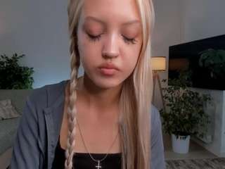 reginarosier Live Webcam on CamSoda