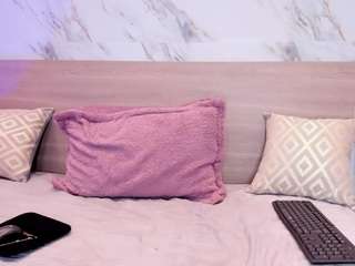 sofiagomez-1's CamSoda show and profile