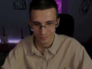  anthony-smiley chat room