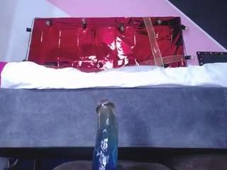 blonrouss's CamSoda show and profile