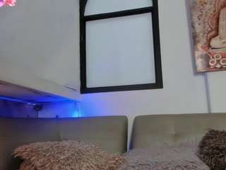 dahianalincoln's CamSoda show and profile