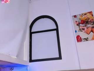 dahianalincoln's CamSoda show and profile