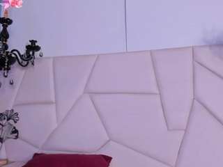 dahianalincoln, female webcam model,  years old, on live webcam