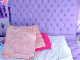 dahianalincoln Live Webcam on CamSoda