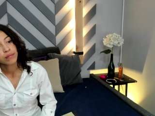 liilygrey Webcam Model Profile