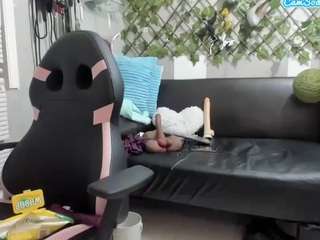  madison-grande chat room