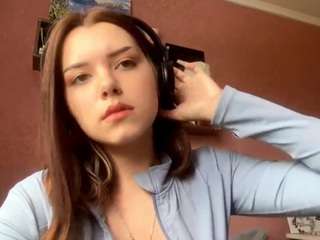 pup-marlow Live Webcam on CamSoda