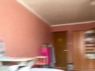 pup-marlow Live Webcam on CamSoda