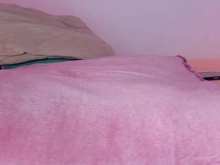 shybootty18's CamSoda show and profile