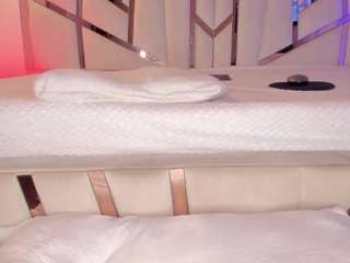 shybootty18 live webcam show