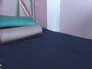 aurora-tziu live cam profile