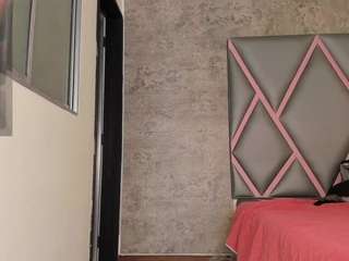 aurora-tziu live webcam show