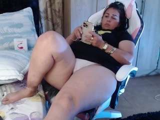 brenda-curvy Live Webcam on CamSoda