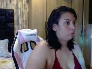 brenda-curvy