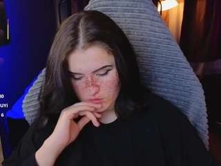 darksh1ne's CamSoda show and profile