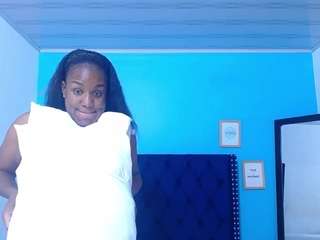 Ebony-sexy-milf